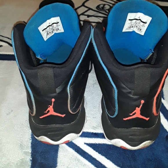 Shoes - Picture 2 of 5